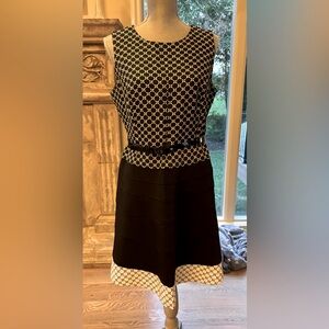 Anne Klein 12P brown and white dress